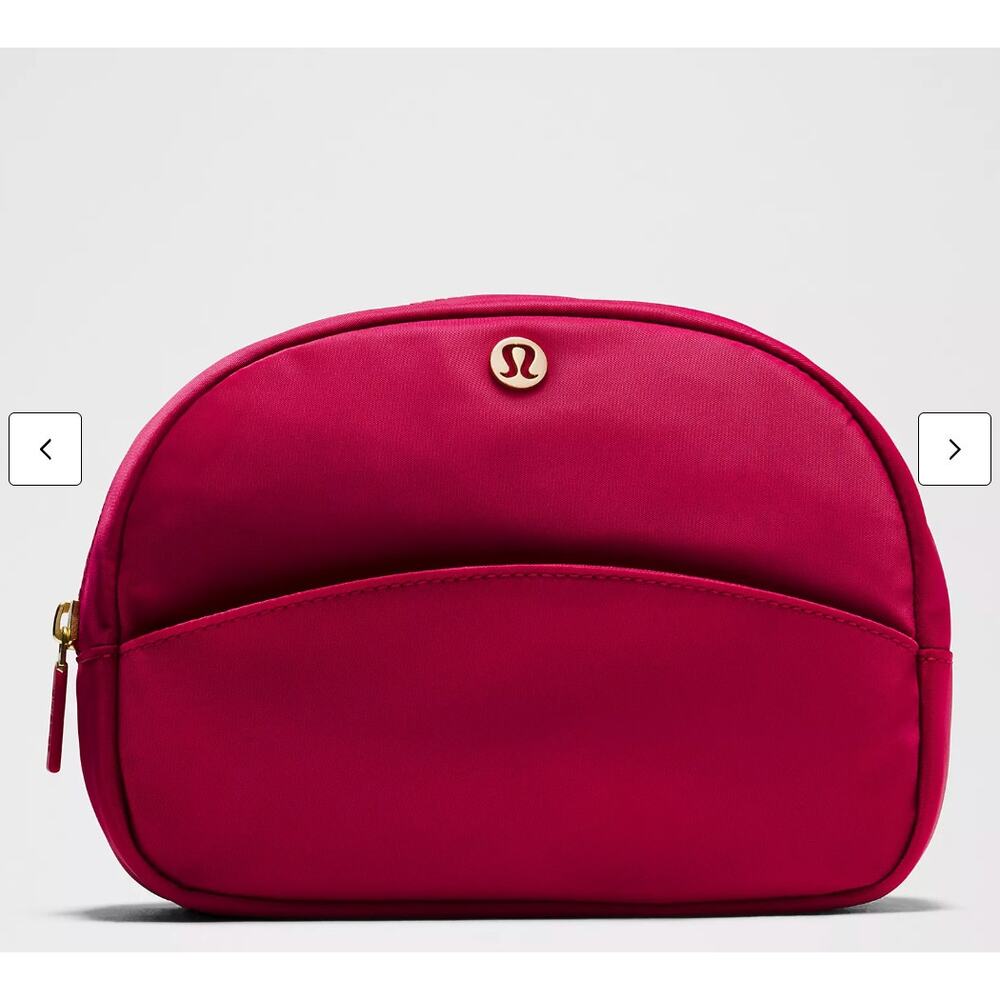 LULULEMON City Essentials Pouch 4L Berry Rumble NWT